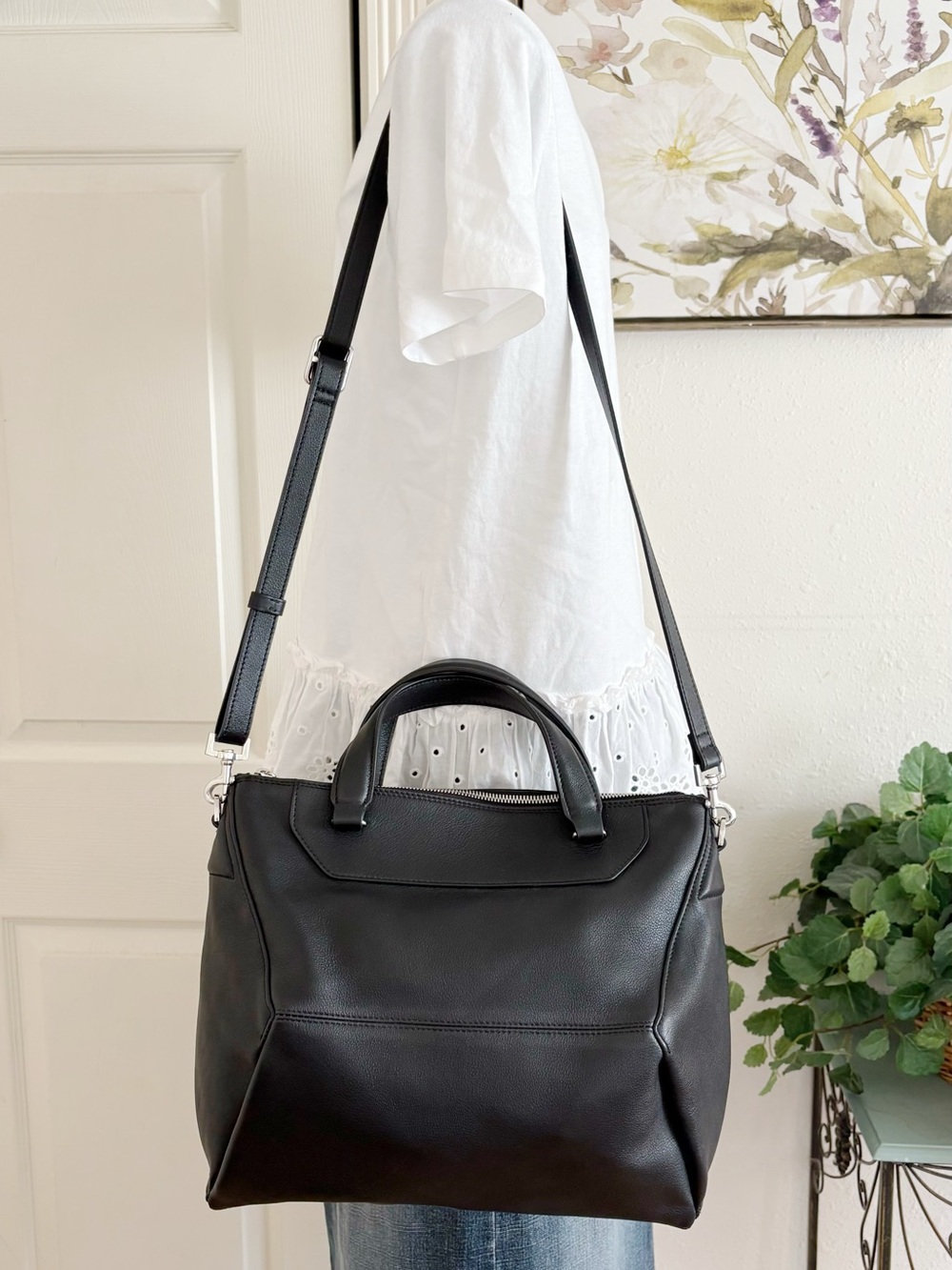 Rabeanco Black Leather Diamond Geometric Design Crossbody Bag Satchel
